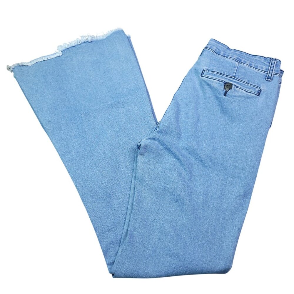 Forever 21 Juniors Flared Jeans Large 30 Waist Light Wash High Rise Frayed Hem
